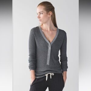 Lululemon Find Your Mantra Henley
Heathered Medium Grey